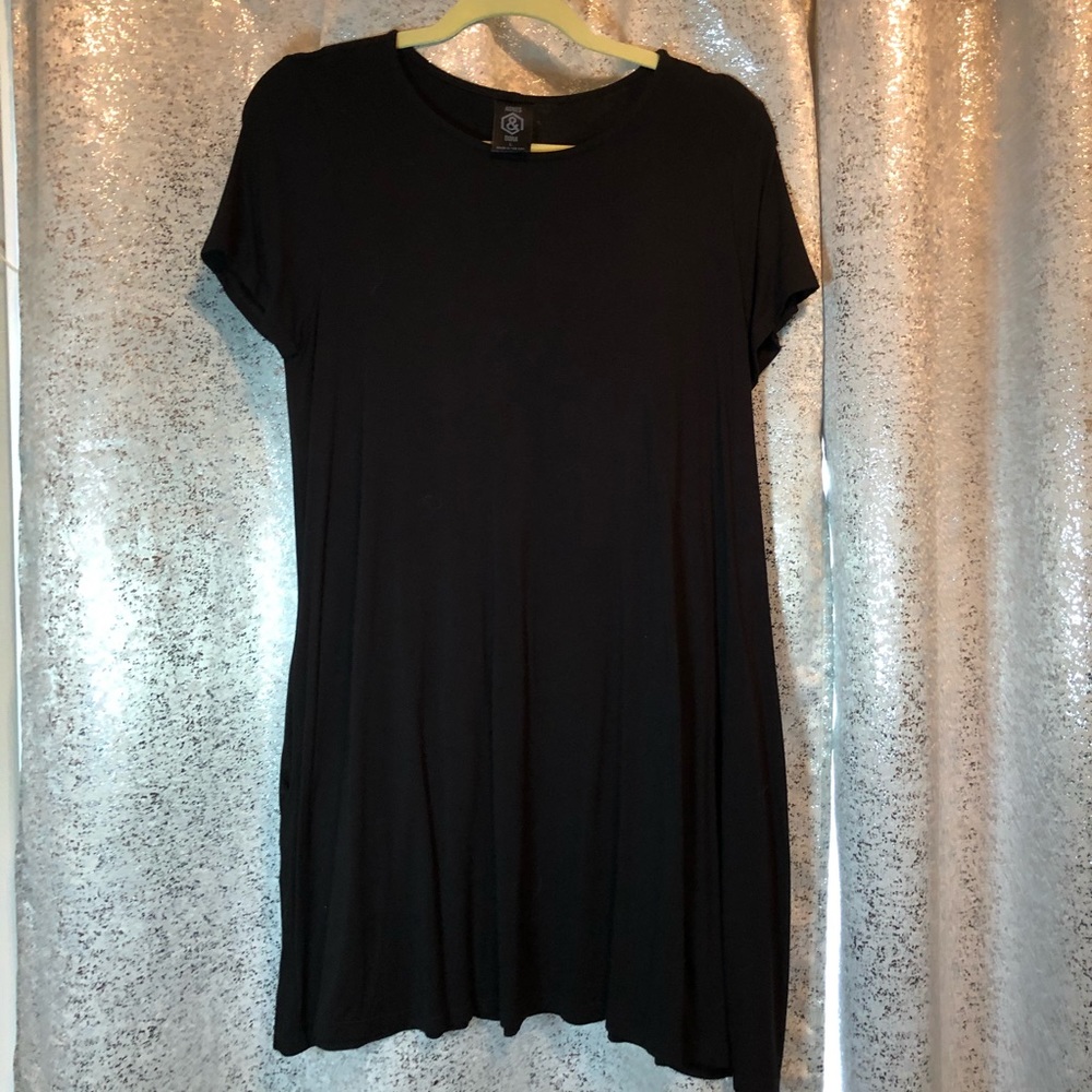 Agnes & Dora Swing Tunic with Capped Sleeves